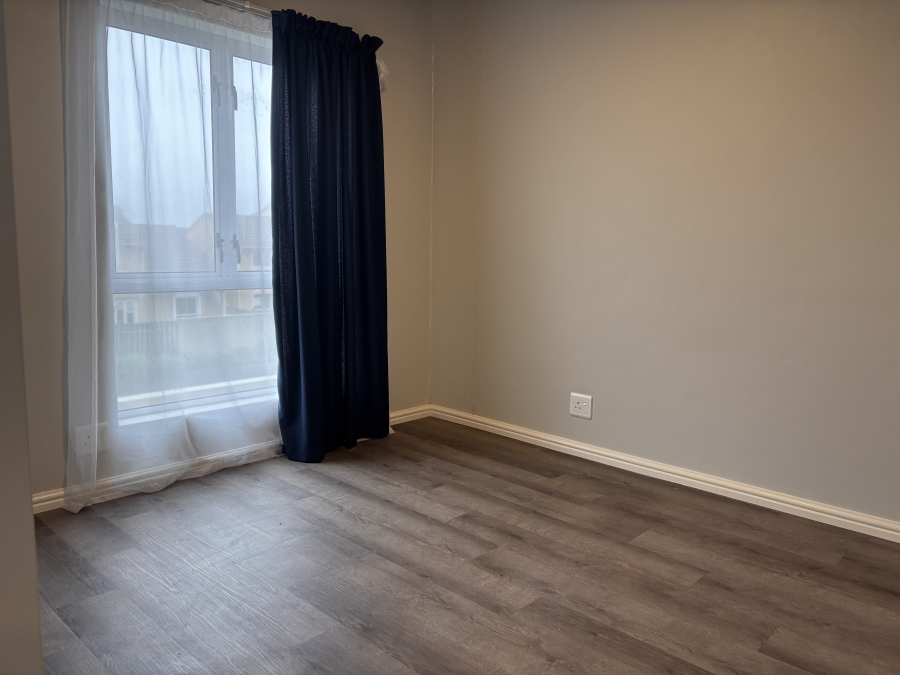 To Let 2 Bedroom Property for Rent in Muizenberg Western Cape